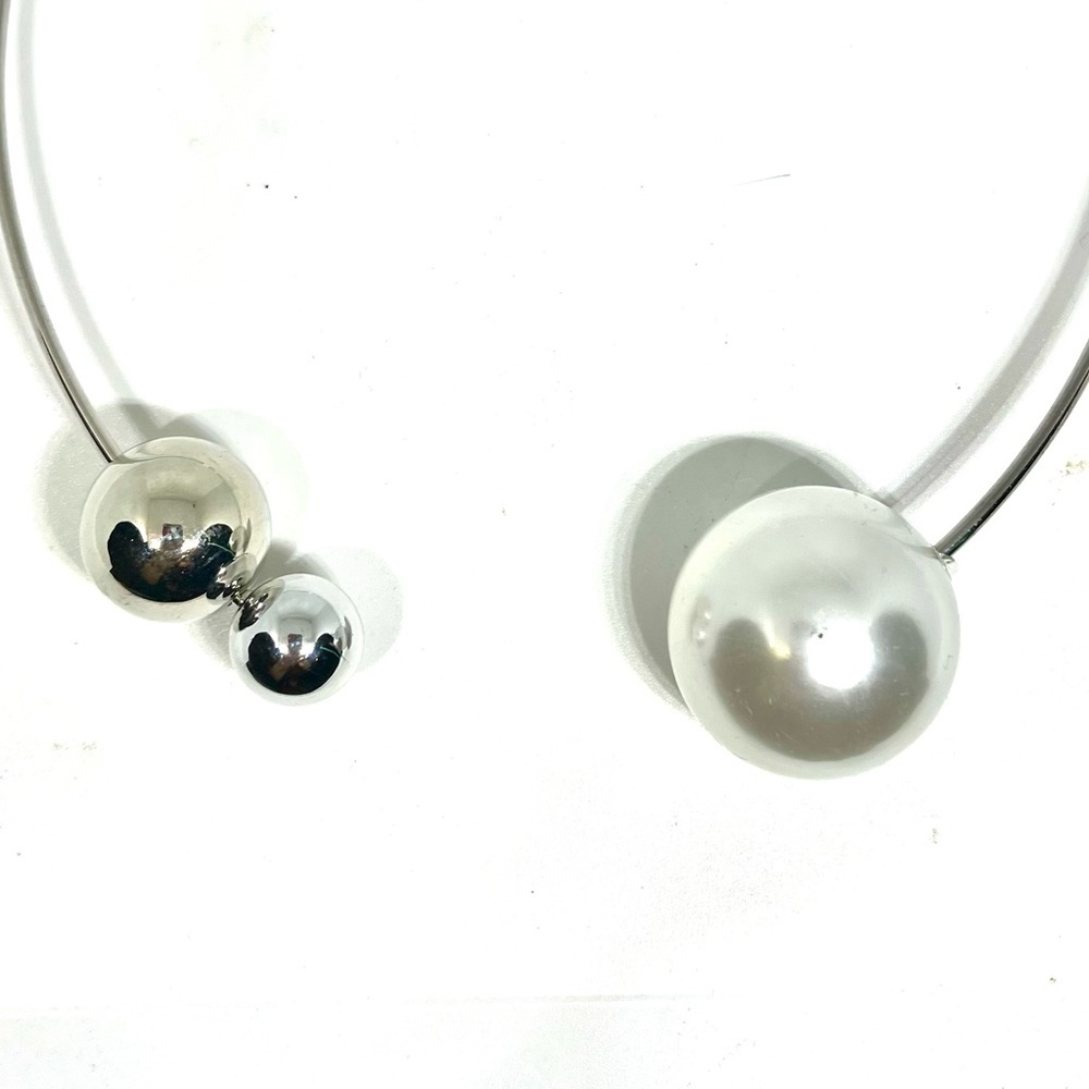 Big Pearl Open Choker Necklace - Picture 3 of 3